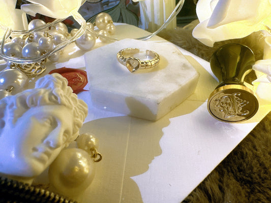 Royal heart ring