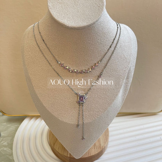 The mirror necklace