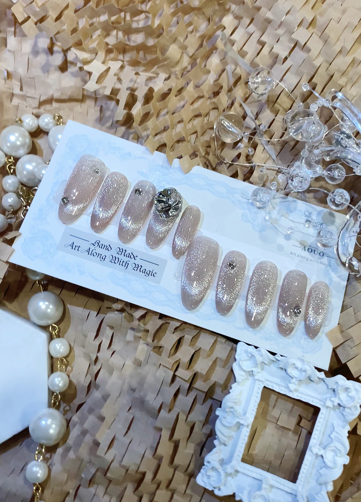 Cat Eyes Swarovski Nails