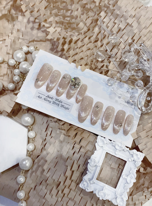 Cat Eyes Swarovski Nails